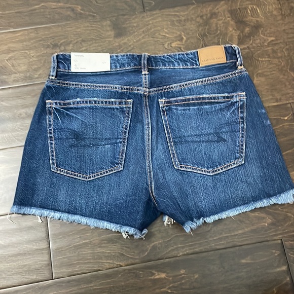 American Eagle Tomgirl shorts - Picture 2 of 3